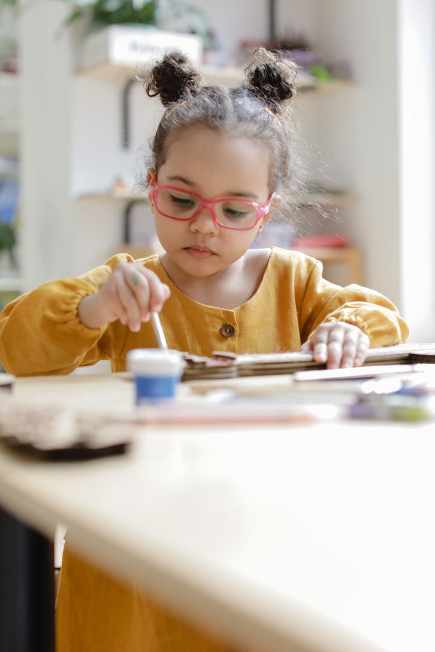 Screen-Free Activities for Kids This Fall: 20 Ideas to Spark&nbsp;Creativity